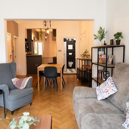 Perfect Long-Term Stay Stylish And Spacious Top Center Next To Vitosha Blvd Sofia Esterno foto